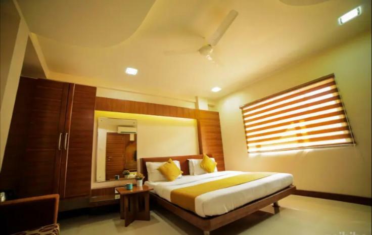 Hotel Gk Palace Bhopal Ngoại thất bức ảnh